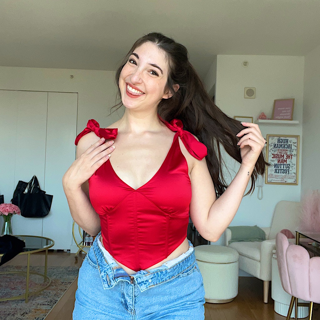 Medium, Red